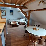 בית אירוח Large Private Near Center With Free Public Parking *