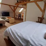 Large Private Near Center With Free Public Parking *