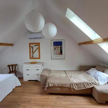 בית אירוח Large Private Near Center With Free Public Parking *