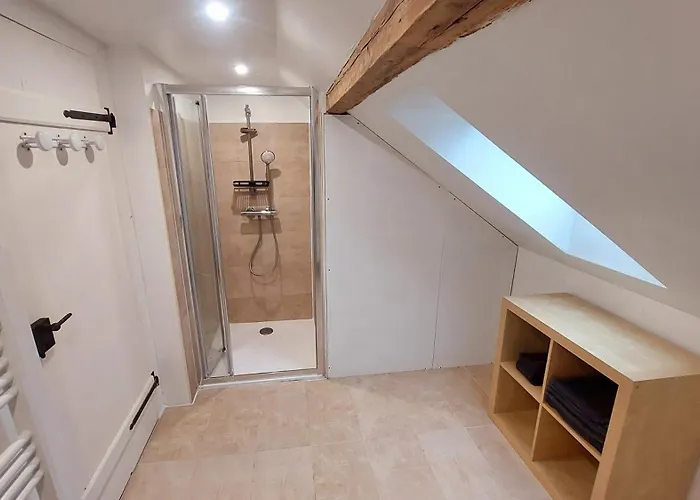 Large Private Near Center With Free Public Parking